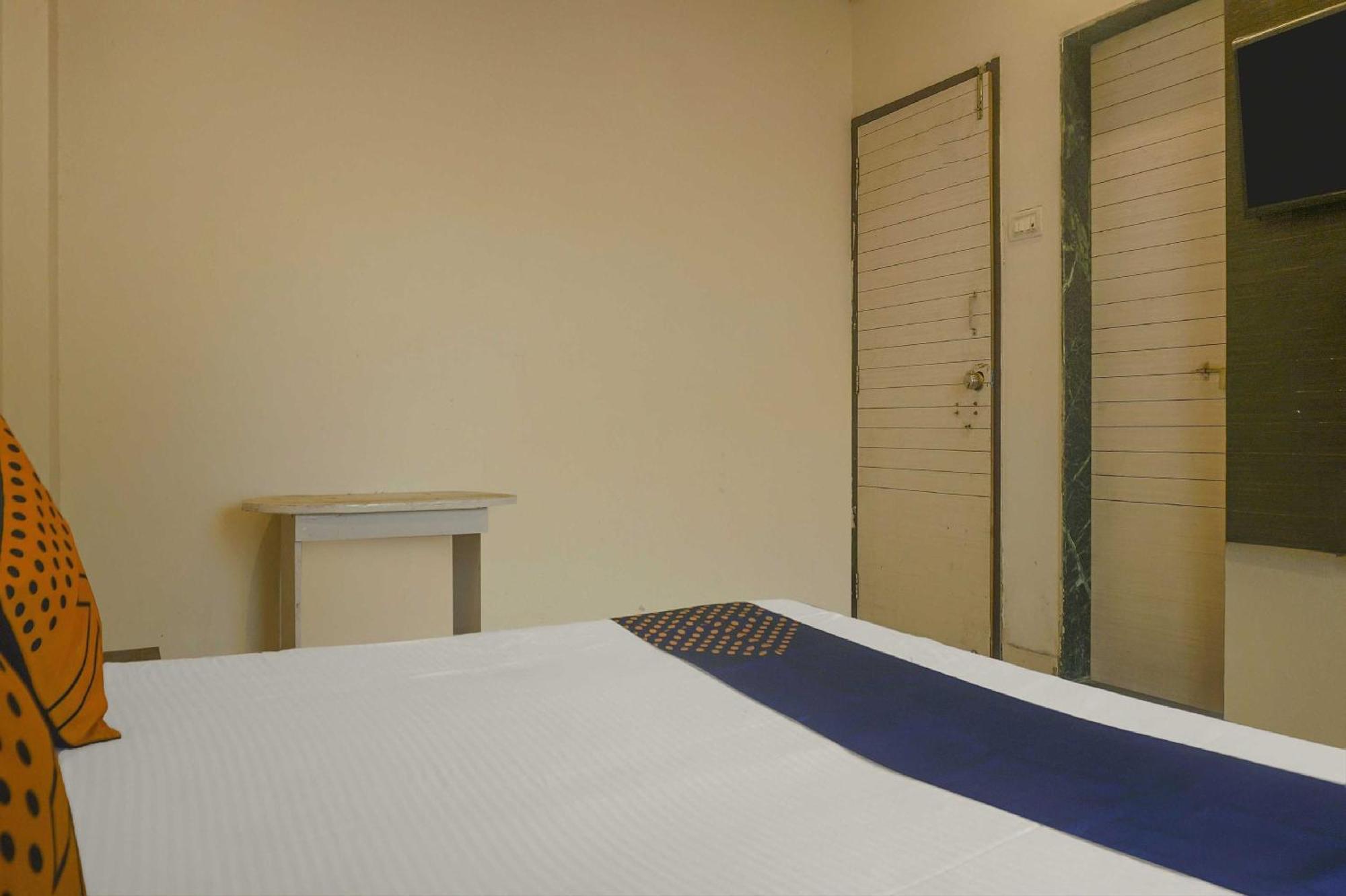 Kharakvasla Hotel O Peacock Lodging מראה חיצוני תמונה