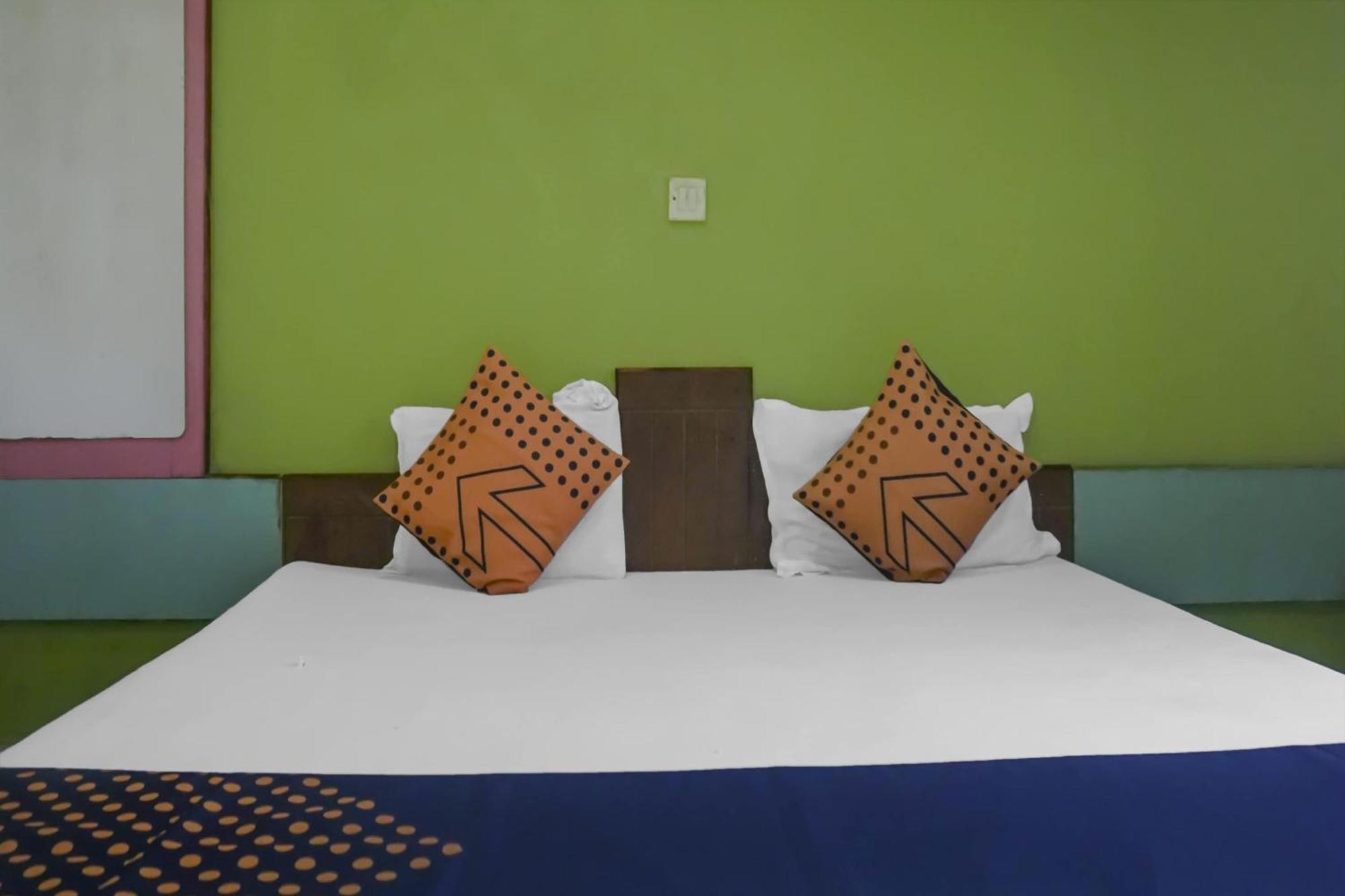 Kharakvasla Hotel O Peacock Lodging מראה חיצוני תמונה