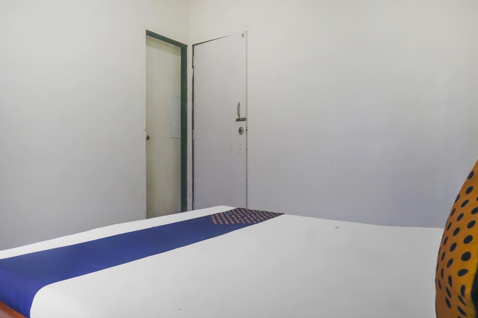 Kharakvasla Hotel O Peacock Lodging מראה חיצוני תמונה