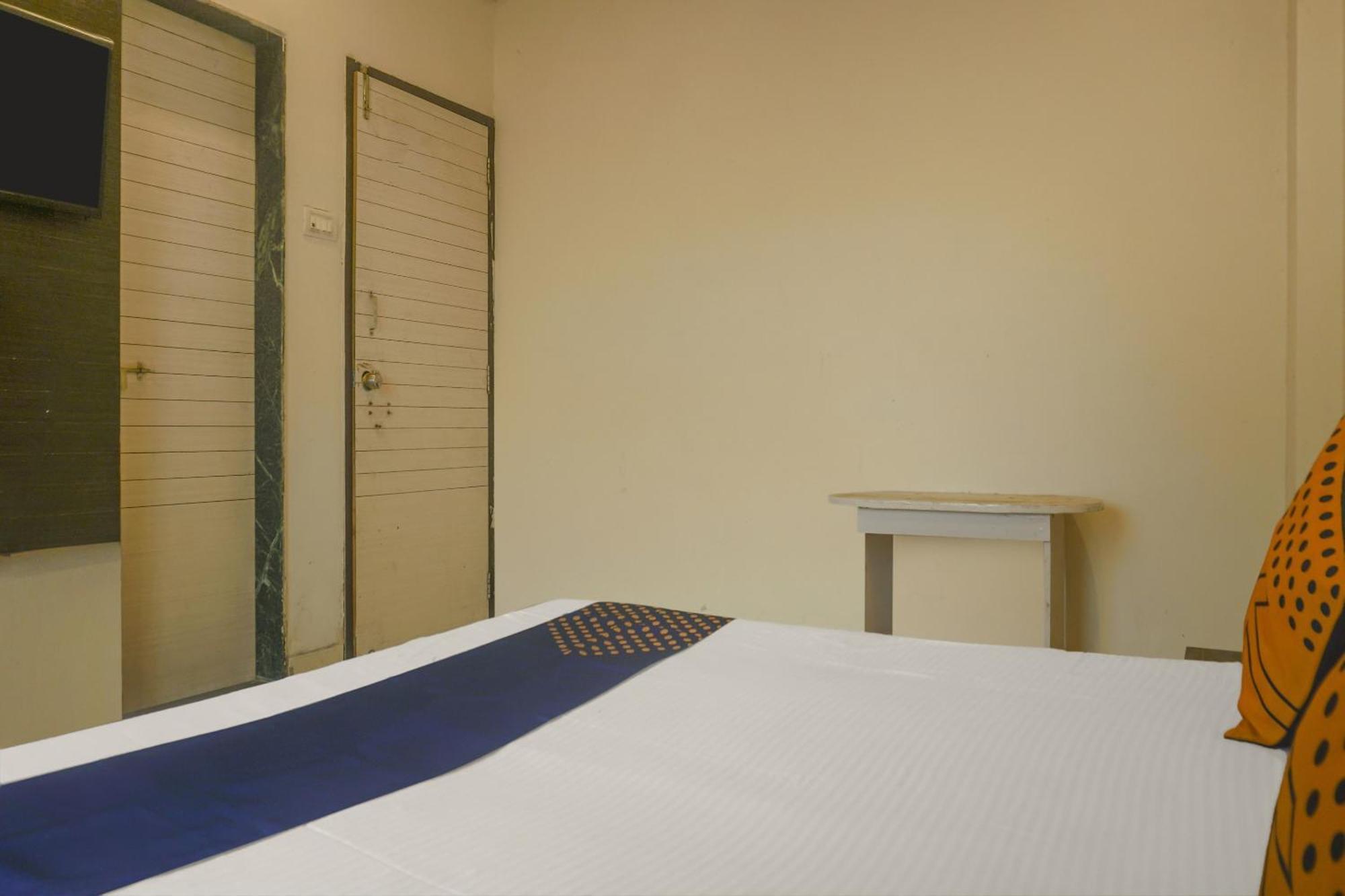 Kharakvasla Hotel O Peacock Lodging מראה חיצוני תמונה